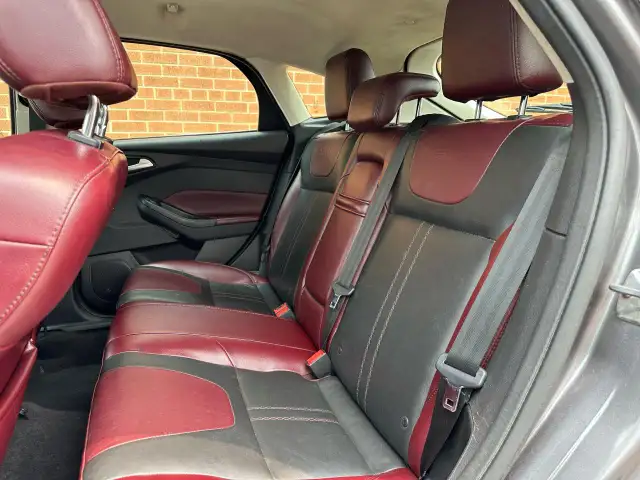 2013 Ford Focus Titanium Navigation Leather in Cars & Trucks in Oakville / Halton Region - Image 12