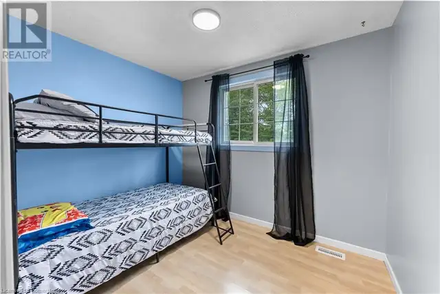 7161 AILANTHUS Avenue Niagara Falls, Ontario in Houses for Sale in St. Catharines - Image 17