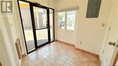 Large and bright commercial space conveniently located downtown. Ground floor unit perfect for a pro...