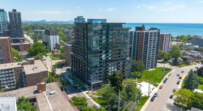 Price: $719,000 / $2,728/mo Experience modern living in the prestigious Port Credit community with t...