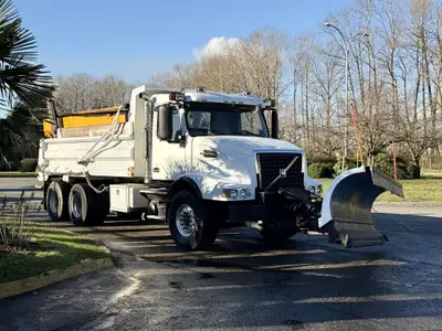 2005 Volvo VHD Dump Truck 403762kms PTO Sander Trailer Brake Dump Suspension Eaton 18 Speed Pintle H...