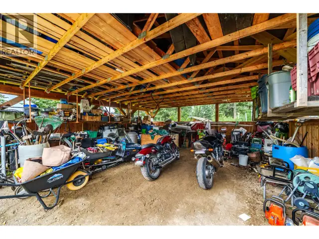 7478 BURGESS ROAD Deka Lake / Sulphurous / Hathaway Lakes, Briti in Houses for Sale in 100 Mile House - Image 32