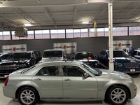 **MONTH-END SPECIAL! **FEATURING : RWD, SUNROOF, AUTO DIMMING MIRRORS, ANALOG CLOCK, HIGHLY EQUIPPED... (image 2)