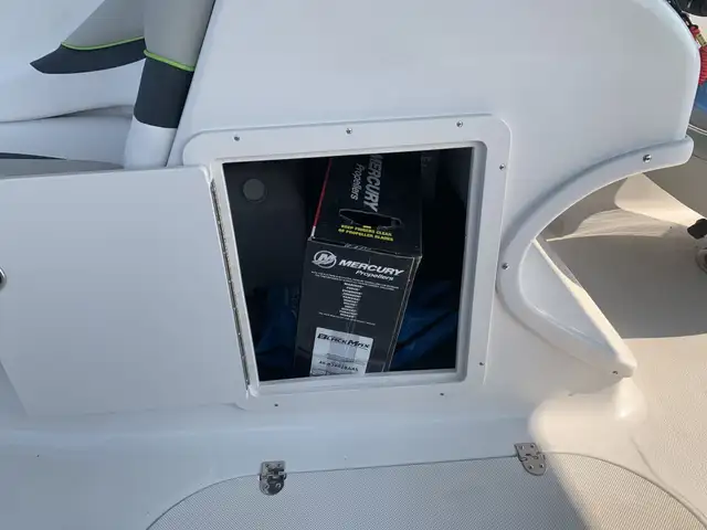 2023 Legend Vibe D19 Deck Boat in Powerboats & Motorboats in Sudbury - Image 24