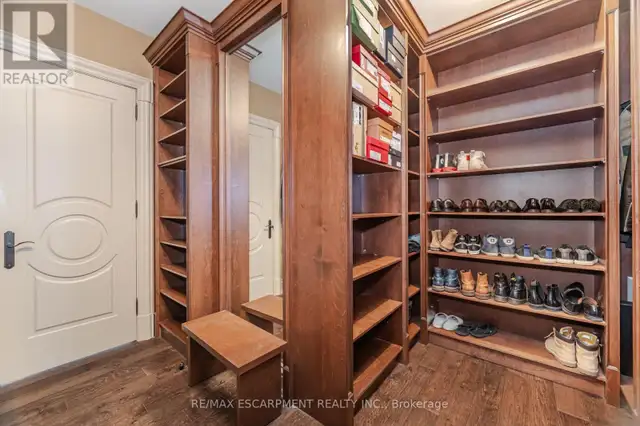 5545 BLEZARD DRIVE Lincoln (Lincoln Lake), Ontario in Houses for Sale in City of Toronto - Image 32
