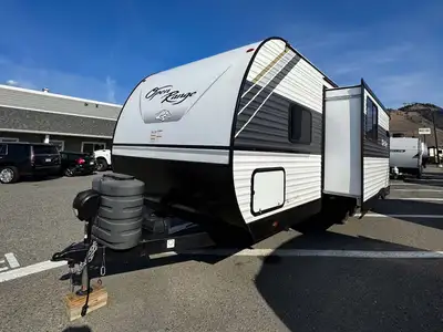 2025 Open Range 22MLS Comfortable Couples Travel Trailer The 2025 Open Range 22MLS offers a comforta...