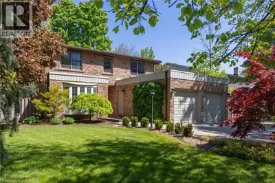 MOVE IN FOR THE SCHOOL YEAR!!! Nestled in a picturesque enclave of sought after South East Oakville,...
