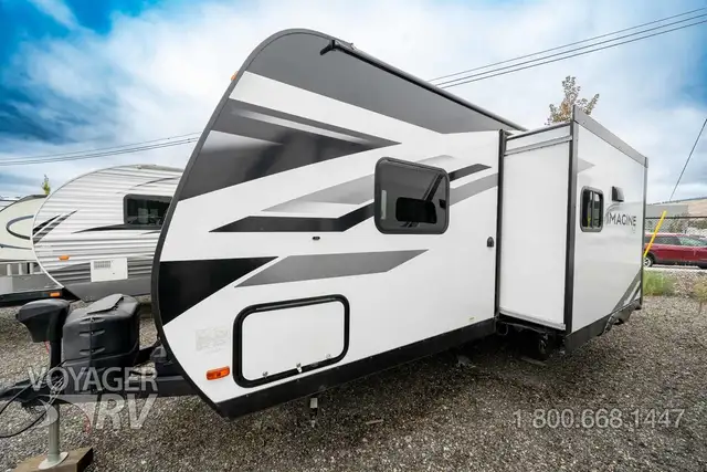2023 Grand Design Imagine XLS 23BHE in Travel Trailers & Campers in Kelowna - Image 5