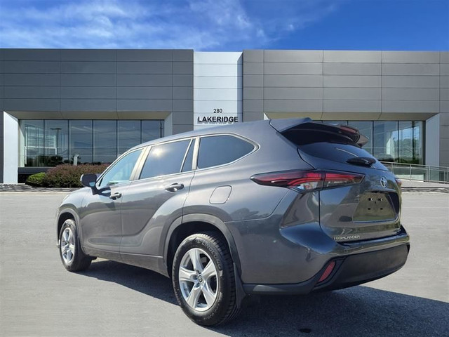 2024 Toyota Highlander LE AWD in Cars & Trucks in Oshawa / Durham Region - Image 3