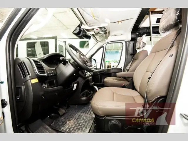 2025 Roadtrek Roadtrek Zion Slumber in RVs & Motorhomes in Ottawa - Image 10