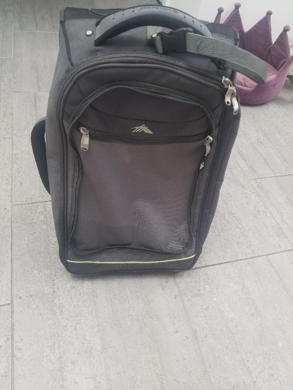 High Sierra Carry on Small Rolling Suitcase Luggage Grey in Other in City of Toronto