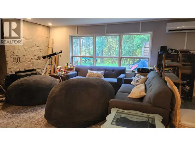200 5TH  NW Street Nakusp, British Columbia in Houses for Sale in Nelson - Image 17