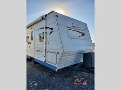 Please Call Us At 613.851.7326 with any questions? Single Slide, Rear Bath w/Tub Shower, Lav. & Medi...