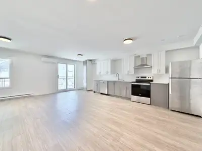 3 1 2-3 1/2-3 et demi-3 and half-1 bedroom-1 chambre-Ville Marie-Disponible mainteant-Now available-...