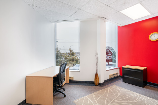 Find office space in Glen Abbey for 1 person in Commercial & Office Space for Rent in Oakville / Halton Region - Image 2