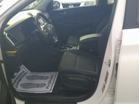 2017 Hyundai Tucson 184000 KM Price $11999 ON or QC Safety Included Warranty Included Carfax Include... (image 8)