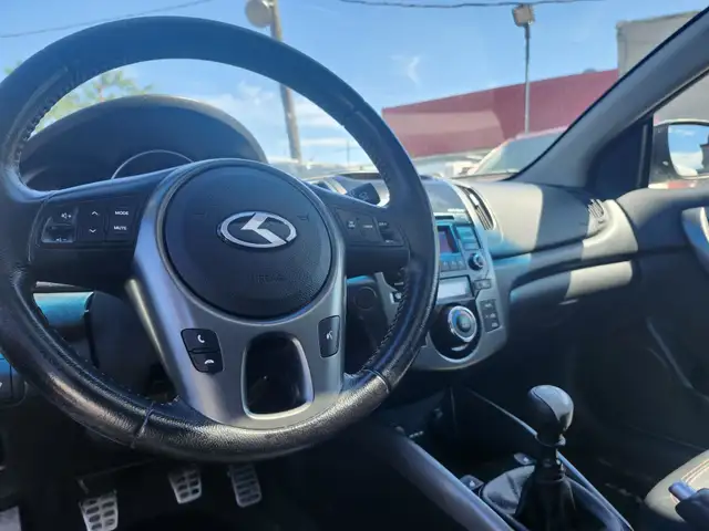 2011 Kia Forte Koup SPORT GARANTIE 1 ANS in Cars & Trucks in City of Montréal - Image 4