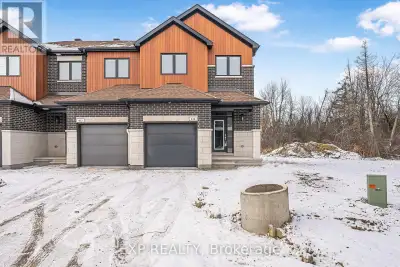 415 CLUBTAIL PRIVATE Ottawa, Ontario