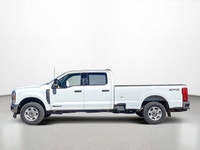 This Ford Super Duty F-250 SRW delivers a Intercooled Turbo Diesel V-8 6.7 L/406 engine powering thi... (image 1)