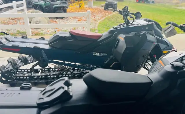2025 SKI DOO SUMMIT X EXPERT 850 E TEC R 154 3.0 SHOT (FINANCING in Snowmobiles in Kelowna - Image 8