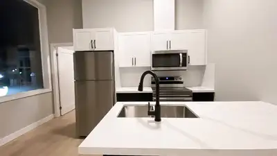 205- 51 King Street West- **$200 Discount Off First Month’s Rent