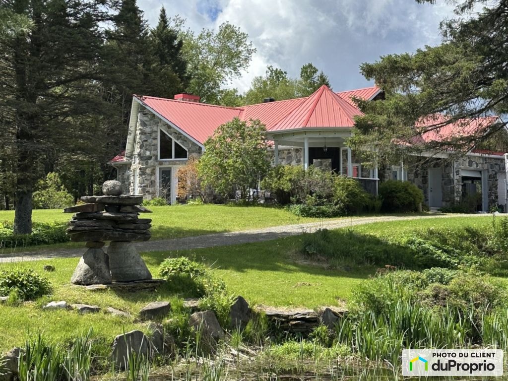 $455,700 - Bungalow for sale in Chartierville — photo 2