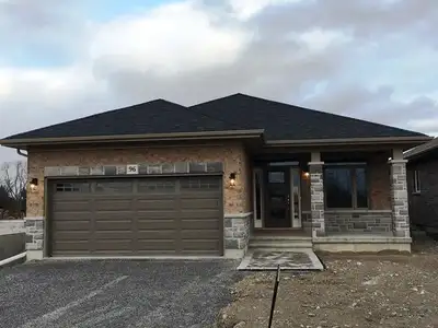 Beautiful Detached Single Family Home- $2600