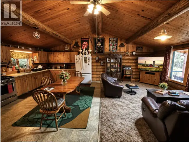 6265 HORSE LAKE ROAD Horse Lake, British Columbia in Houses for Sale in 100 Mile House - Image 6