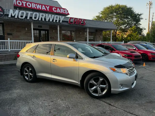 2010 Toyota Venza 4dr Wgn V6 AWD **ONE OWNER** | **NO ACCIDENT** in Cars & Trucks in City of Toronto - Image 5