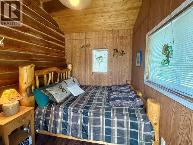 Cabin 4 Hatheume Lake Road Peachland, British Columbia in Houses for Sale in Penticton - Image 24