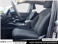 2024 Kia Sorento LX Odometer is 32206 kilometers below market average! Ready for anything, from the... (image 9)