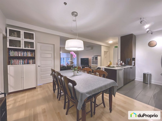 $689,000 - Condominium in Ville-Marie (downtown, old Mtl) — photo 1