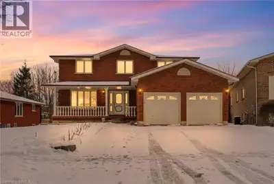 This beautiful, meticulously maintained home is truly move-in ready and finished in neutral tones th...