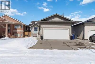 RARE BUNGALOW - ABOVE GROUND POOL, HOT TUB, ETC. Welcome to 330 Sears Cove - a rare bungalow curated...