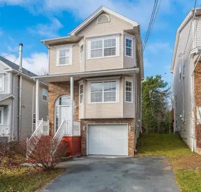 Lovely home on Oceanview Drive, located in a family-friendly, quiet and safe neighbourhood in Bedfor...