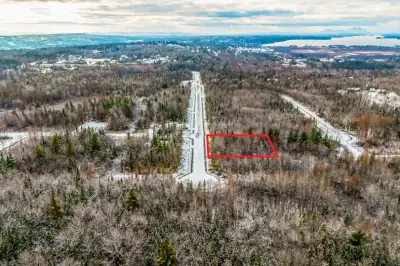Allée de la Flore, Magog Le prix est + TPS / TVQ. Réaliser votre projet résidentiel sur ce terrain d...