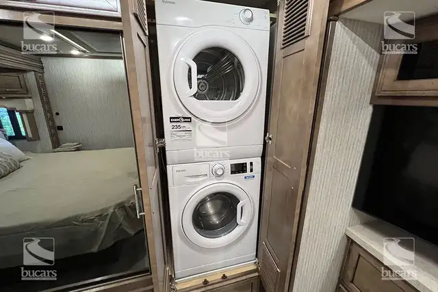 2023 NEWMAR SUPERSTAR 4061 in RVs & Motorhomes in Calgary - Image 35