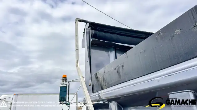 2010 KENWORTH T370 6 WHEEL DUMP TRUCK in Heavy Trucks in La Ronge - Image 10