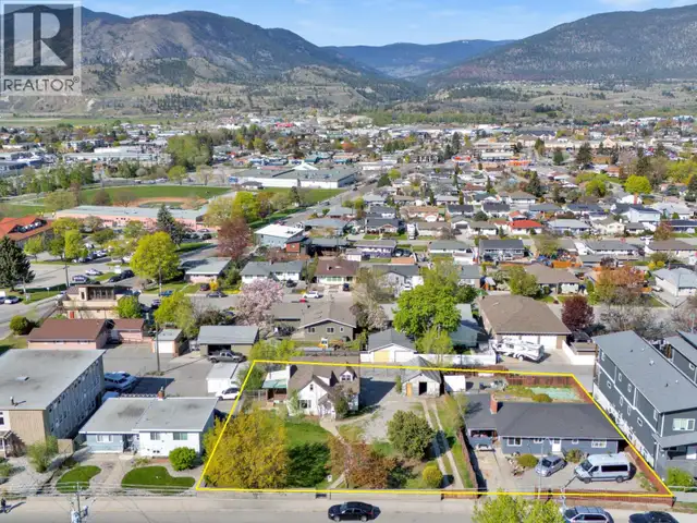 1471 & 1473 Government Street Penticton, British Columbia in Land for Sale in Penticton - Image 2