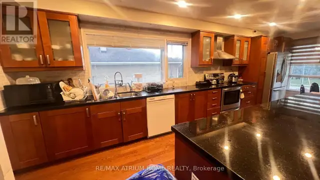 A1 - 949 WILLOWDALE AVENUE Toronto (Newtonbrook East), Ontario in Long Term Rentals in City of Toronto - Image 4