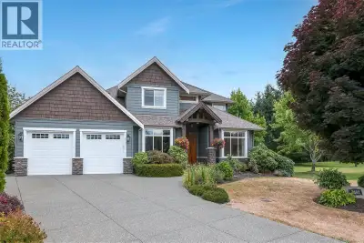 Tucked at the end of a family friendly cul de sac in one of Comox's most desirable neighbourhoods, t...