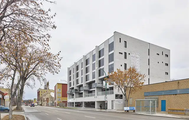 Centrally Located Modern Suites, Loaded with Features! in Long Term Rentals in Winnipeg - Image 5