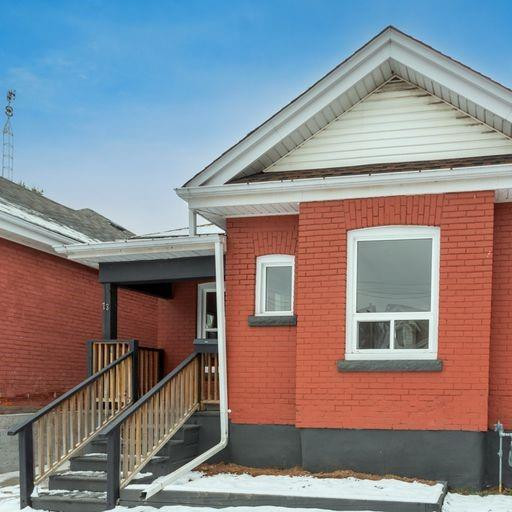 73 CEDAR Avenue Hamilton, Ontario in Houses for Sale in Hamilton