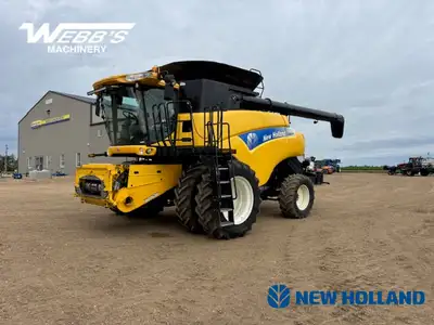 2010 NEW HOLLAND CR9070 COMBINE 4100/3288 Hrs, 520 Duals, Diff Lock, HID Lighting, Dlx Straw Chopper...