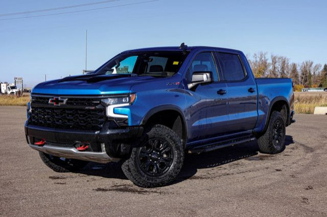 2022 Chevrolet Silverado 1500 RARE ZR2 CREWCAB 4X4 6.2L SUNROOF in Cars & Trucks in Strathcona County
