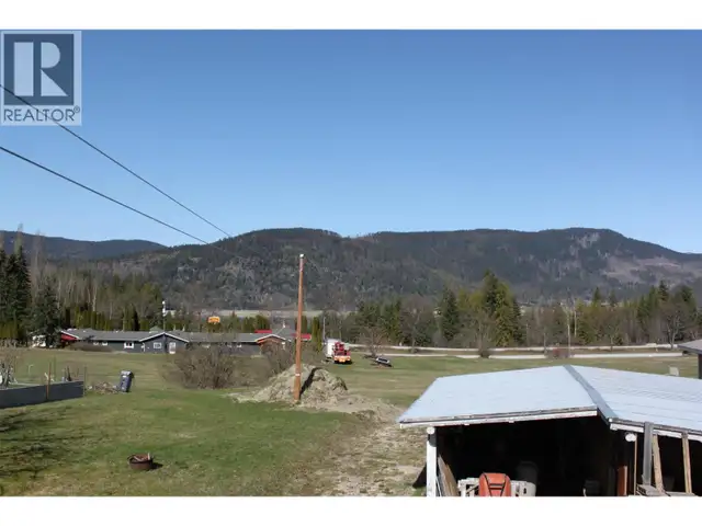 208 Maple Street Fauquier, British Columbia in Houses for Sale in Nelson - Image 25