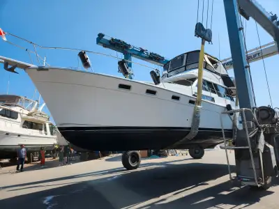 Looking to Trade Up to a Bayliner 4588 – Will Add Cash! We're looking to move up to a Bayliner 4588....
