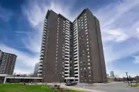 Hwy 404 / Sheppard Ave. E,ON (3 Bdr  2 Bth)