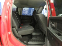 RAM 1500 2019 CLASSIC EXPRESS NIGHT ÉDITION V8 5.7 LITRES HEMI CREW-CAB BOITE 5.7 PIEDS 4X4 TOUT ÉQU... (image 9)