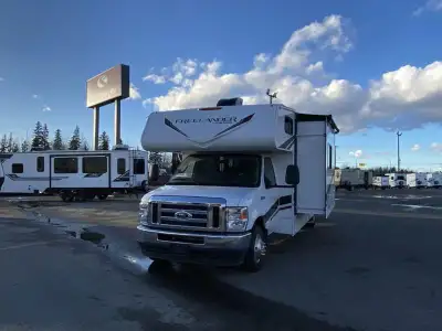 Coachmen Freelander Class C gas motorhome 29KB highlights: King Bed Linen Closet J-Lounge Bunk Over...